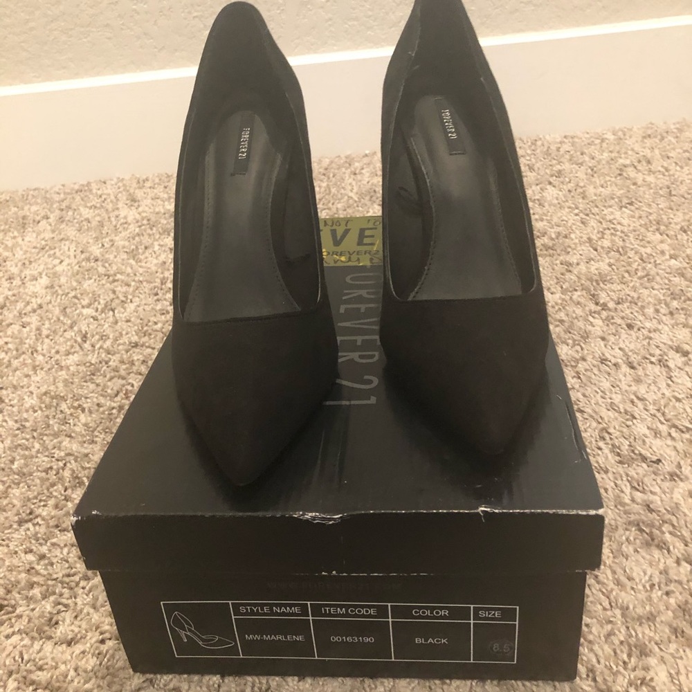 Women black heels